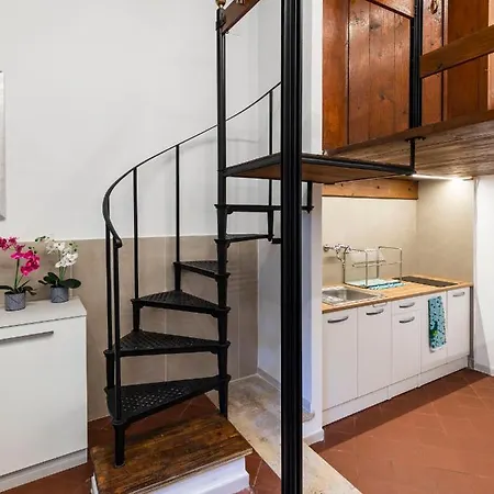 Fcr Piazza Navona - Teatro Pace *